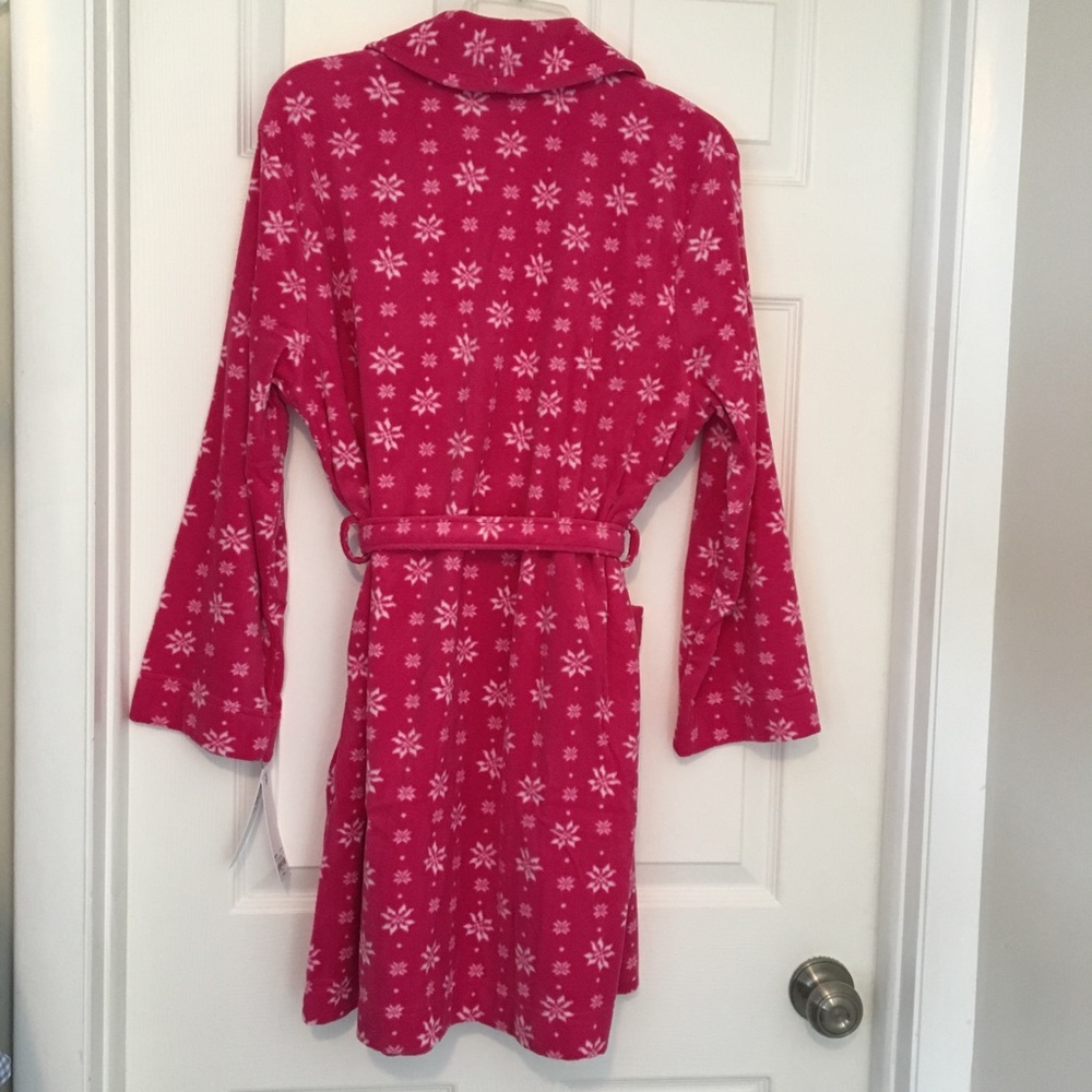 SONOMA Microfleece Snowflake Print Short Robe - Picture 6 of 7